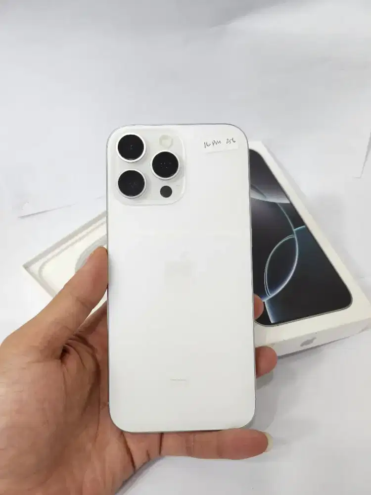 iPhone 16 Pro max 256GB white titanium Resmi iBox fullset