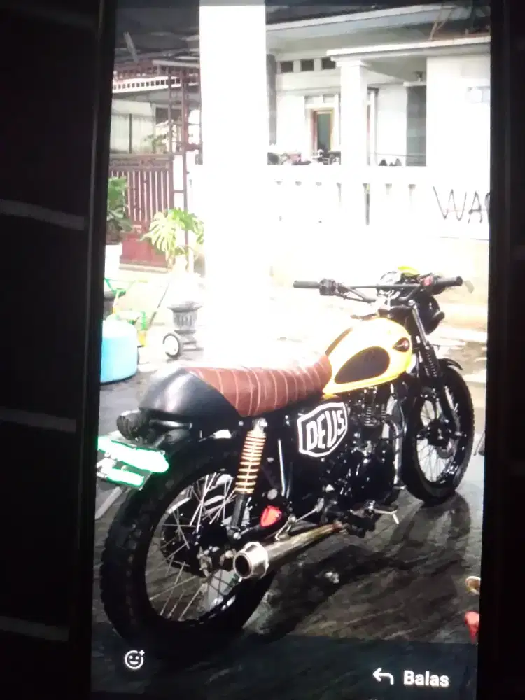 Dijual motor kawasaki W 175 cafe racer