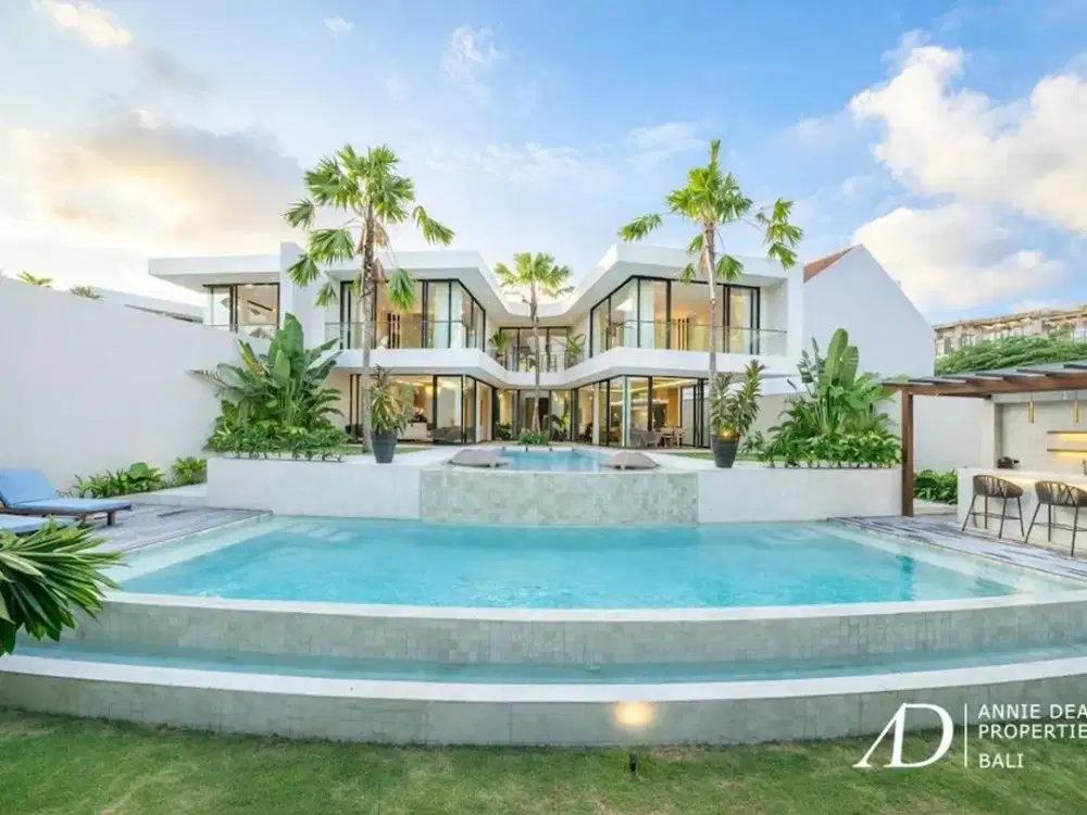 FREEHOLD MODERN DESIGN VILLA WITH CINEMA ROOM & JACUZZI IN UMALAS