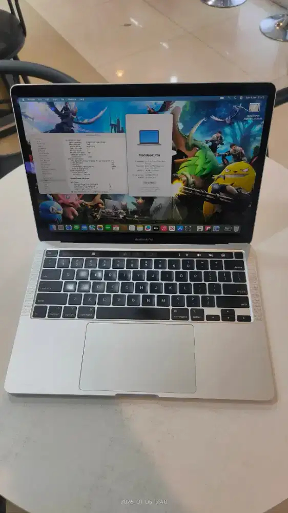 Macbook pro 2020 i5 16/256