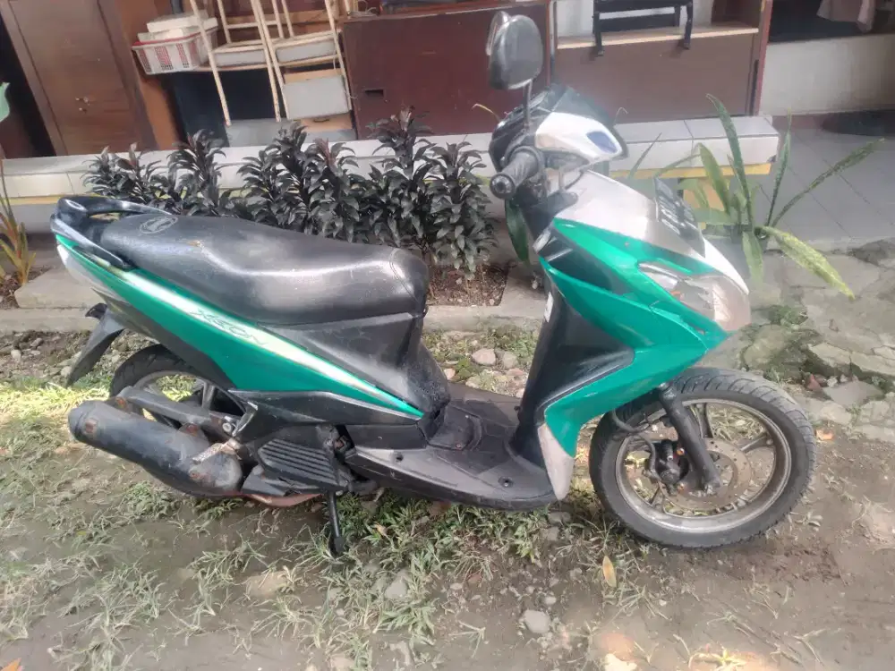 Yamaha xeon karbu 2011