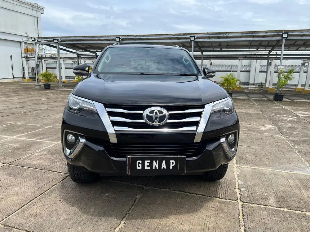 Toyota Fortuner Vrz Trd Diesel  2021 Hitam Km Low