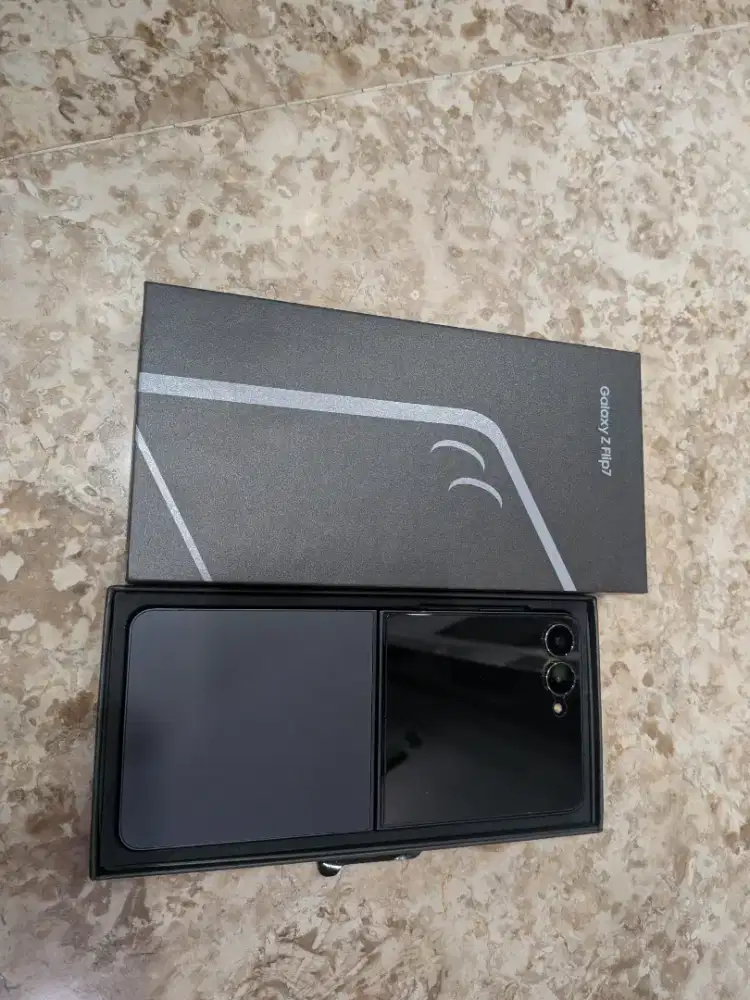 Samsung flip 7 12 256gb jetblack