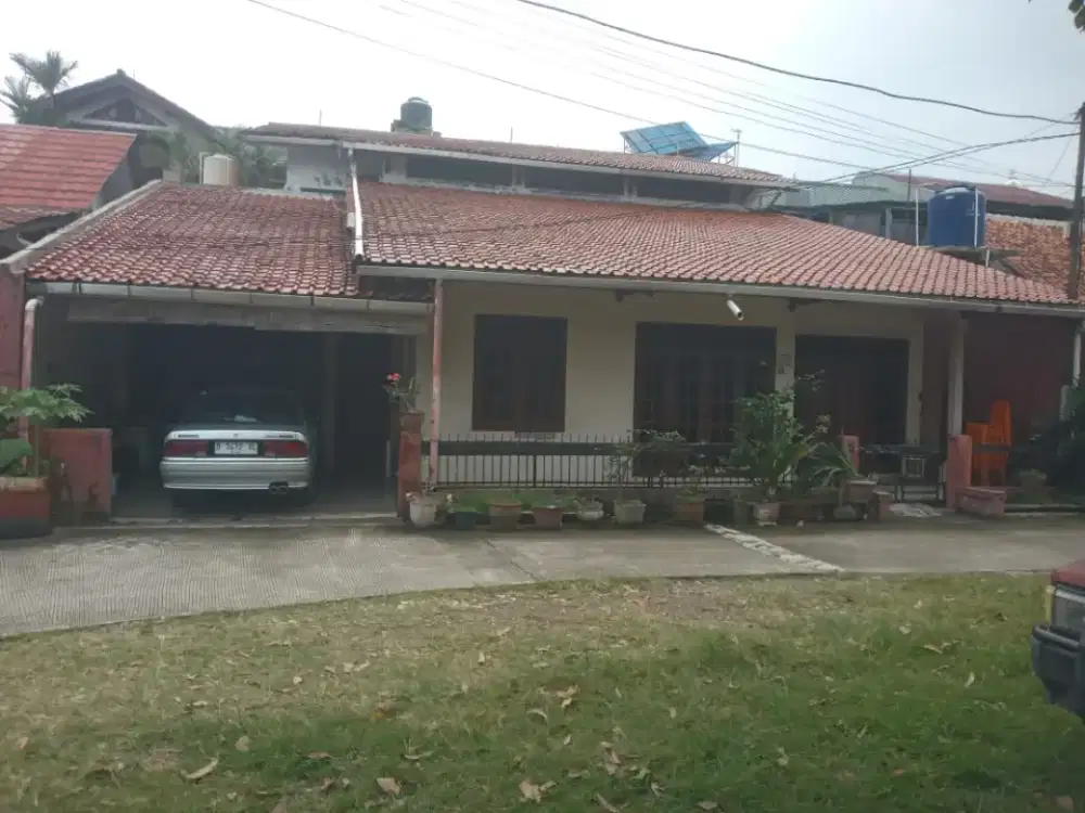 Rumah komplek Bangdes , Pejaten pasar Minggu Jakarta Selatan