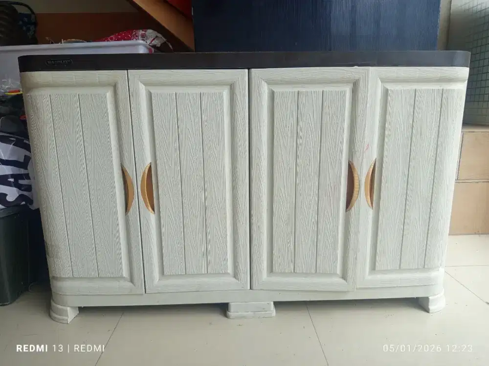 Lemari atau buffet plastik serbaguna