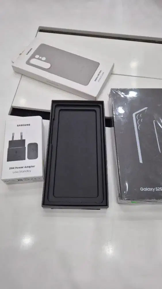 Cicilan 0% Samsung Gaxy S25 Ultra - Samsung Store Queen City