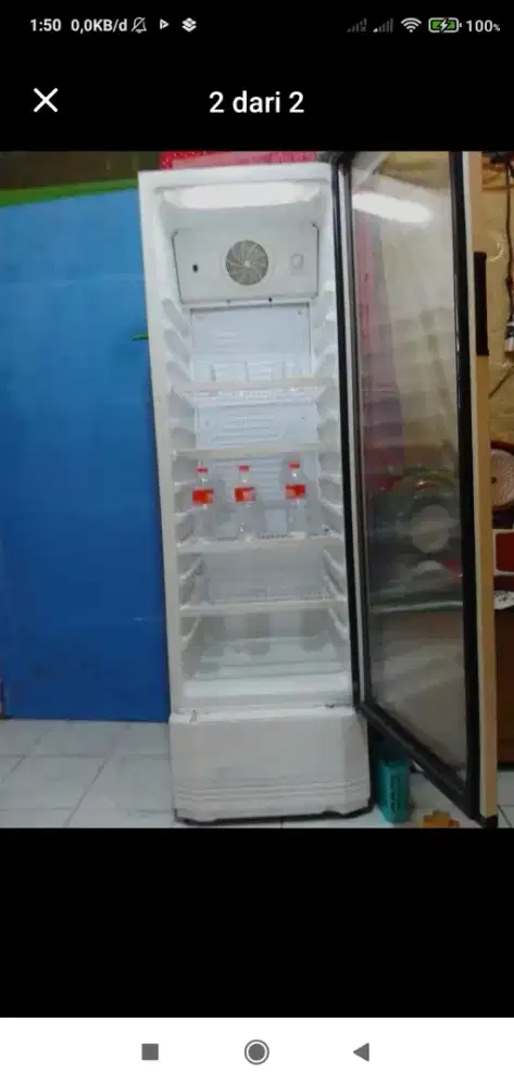 Dijual cepat showcase Polytron 5 rak