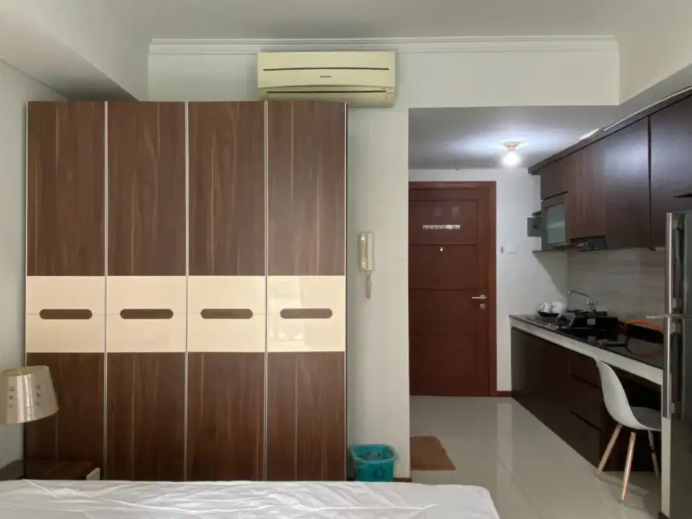 Disewakan Unit Studio Royal Mediterania Garden, (1BR), Dekat Dengan Mall Central Park, Best View