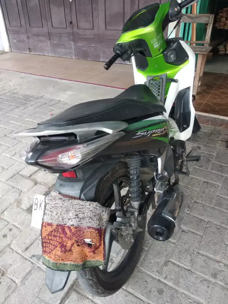 Honda Supra x helm in