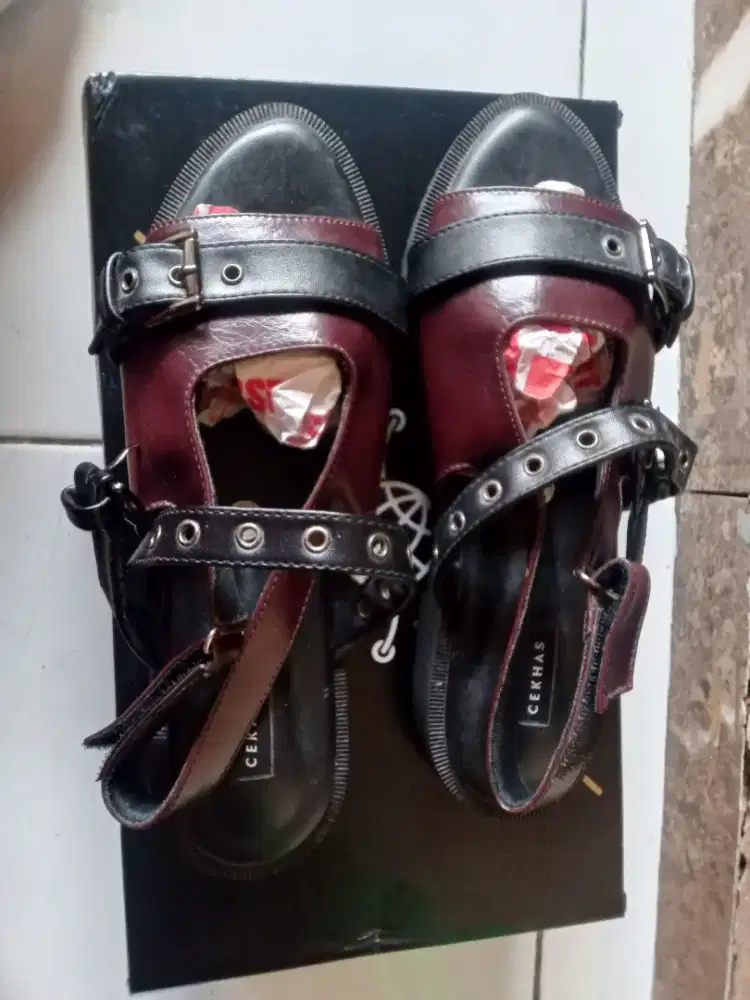 Di JUAL CEPAT sendal wanita