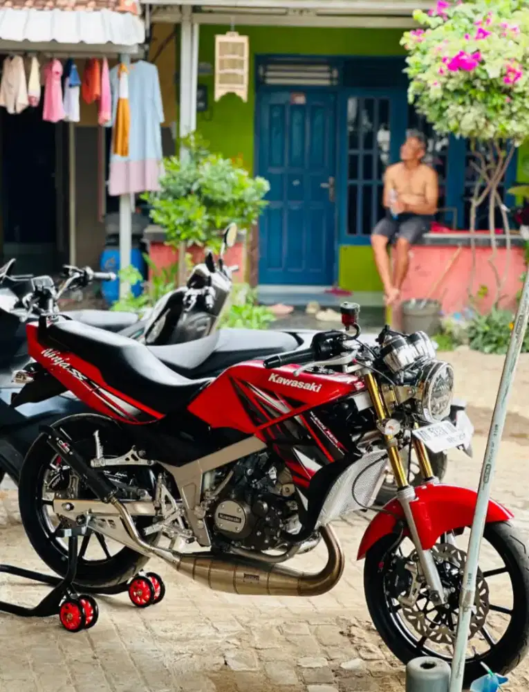 KAWASAKI NINJA SS ASLI WARNA MERAH FERRARI THN 2014 PLAT AD