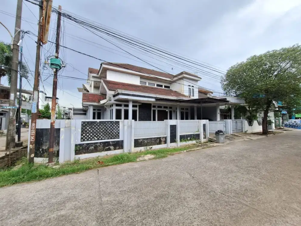 Dijual Rumah Siap Huni di Komplek Jatiwaringin Asri