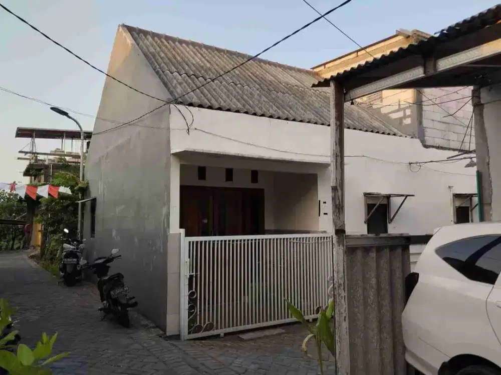 Rumah HOOK 1,5 Lantai Murah siap Huni di Jl Bungkal Sambikerep, Sby Barat