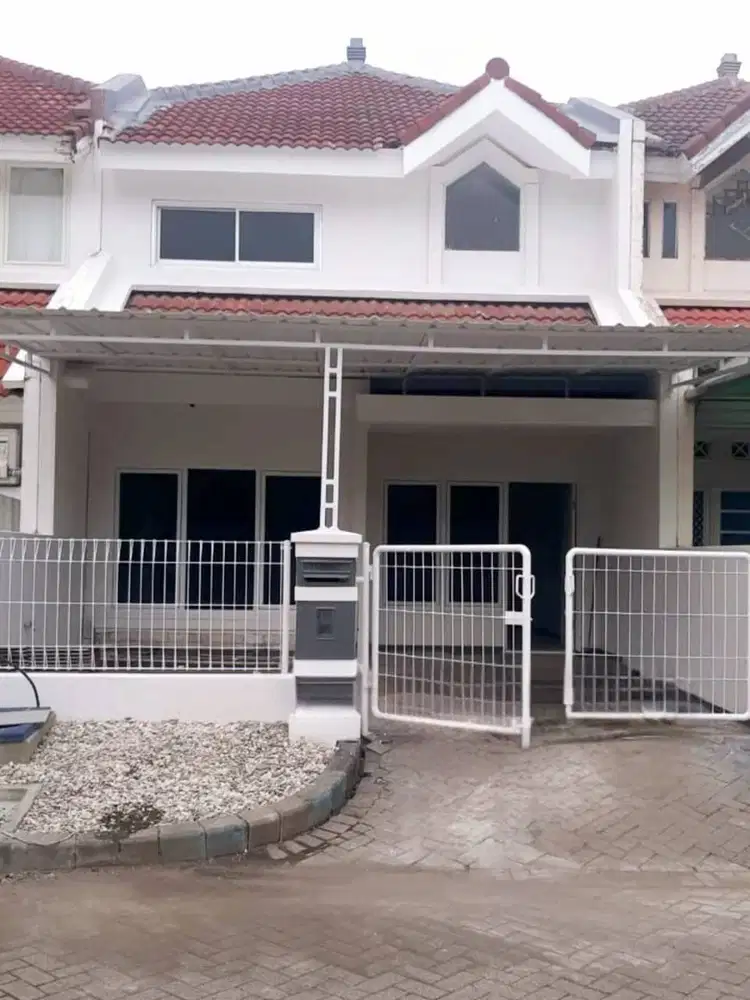 DISEWAKAN / DIJUAL RUMAH PANTAI MENTARI