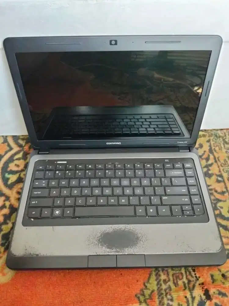 Laptop hp compaq cq 435 core i3
