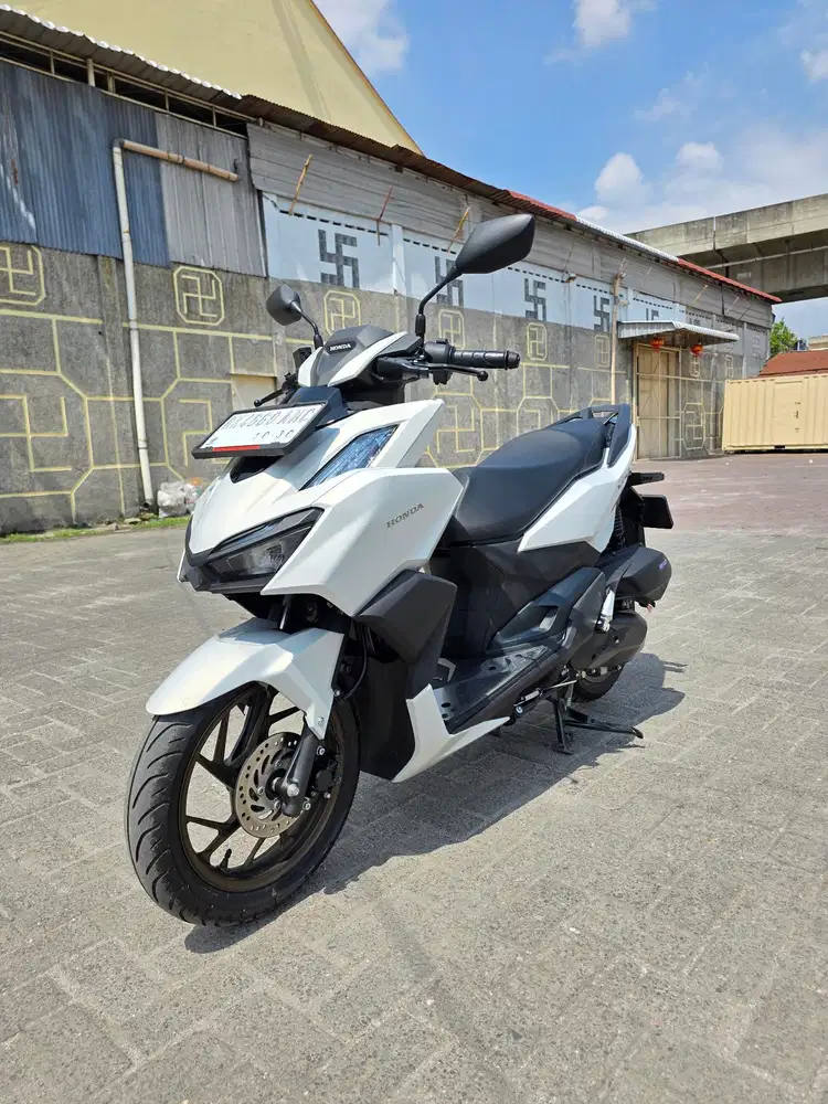 Honda Vario 160 CBS Putih 2025