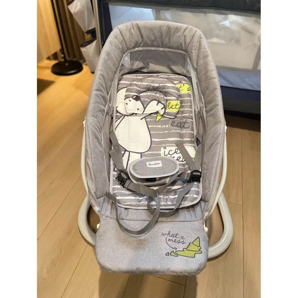 COCOLATTE Snuggli 2.0 with Footrest