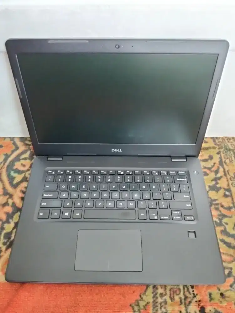 Laptop dell latitude 3490 core i5 gen8, dobel vga intel,ati radeon r7