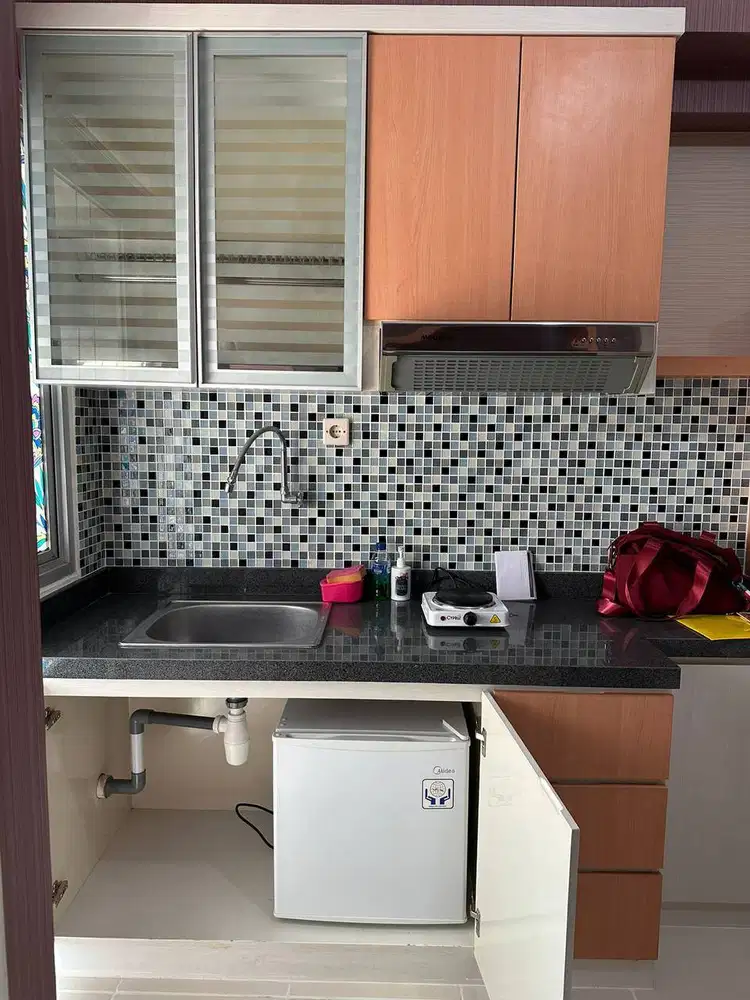 DISEWAKAN APARTEMEN EDUCITY TOWER STANDFORD LANTAI 7 FURNISH - BARU