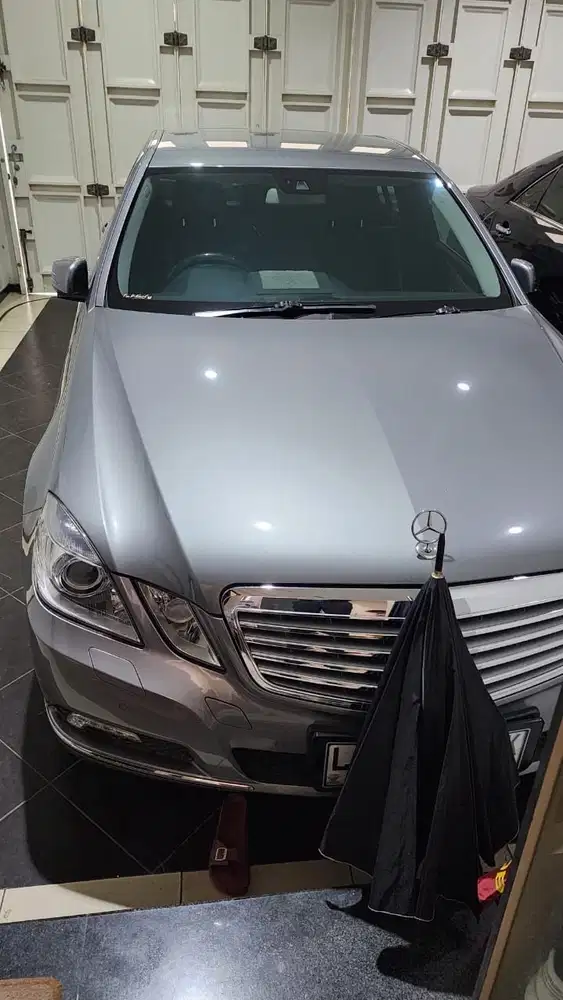 Mercedes-Benz E-300