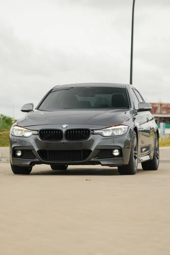 BMW 330i Sport Shadow LCI 2020 (F30)