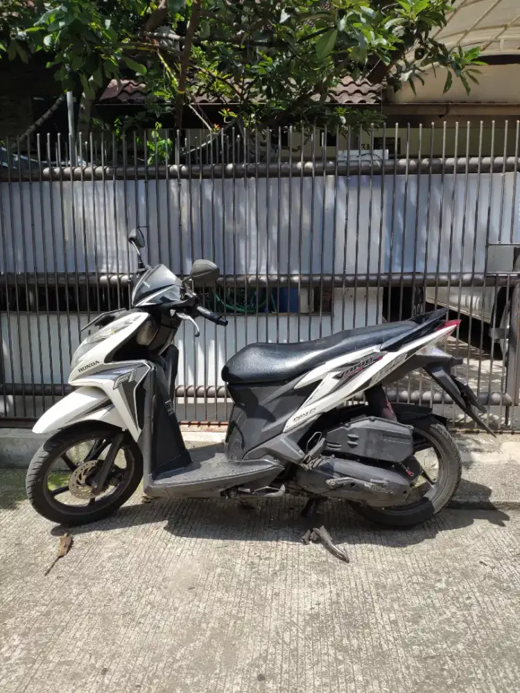 Motor Vario 125 th 2012 tangan pertama
