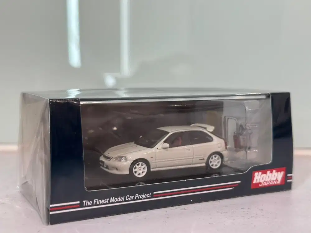 HJ642016 - Hobby Japan HONDA CIVIC TYPE R (EK9) with Engine Display