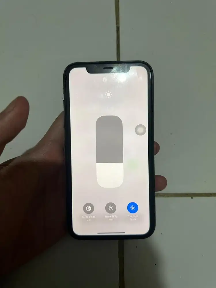Iphone 11 Black 128GB Mulus Lengkap Terdaftar