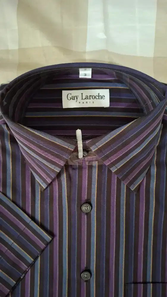 Kemeja Guy Laroche