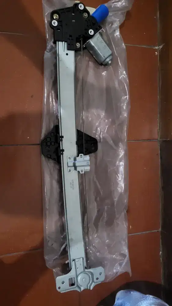MOTOR POWER WINDOW CRV GEN3 KANAN DEPAN