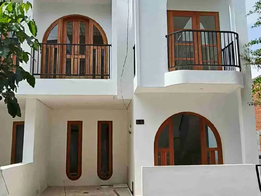 VILLA MEWAH SIAP HUNI + KOLAM RENANG KOTA  BATU