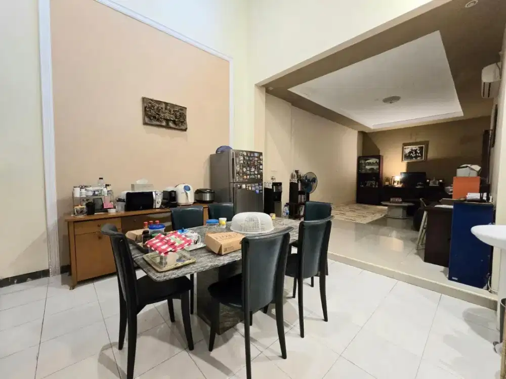 MURAHHHHH HITUNG TANAH SAJA Rumah Pakuwon City Vila West Wood STRATEGIS