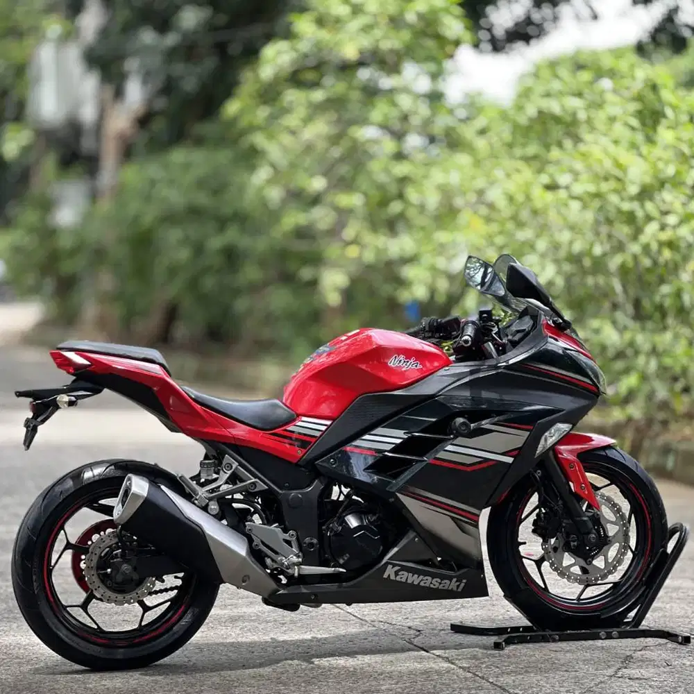 KM 14K AJA! KAWASAKI NINJA 250 FI OLD ABS 2017 MERAH PAJAK ON LIKE NEW