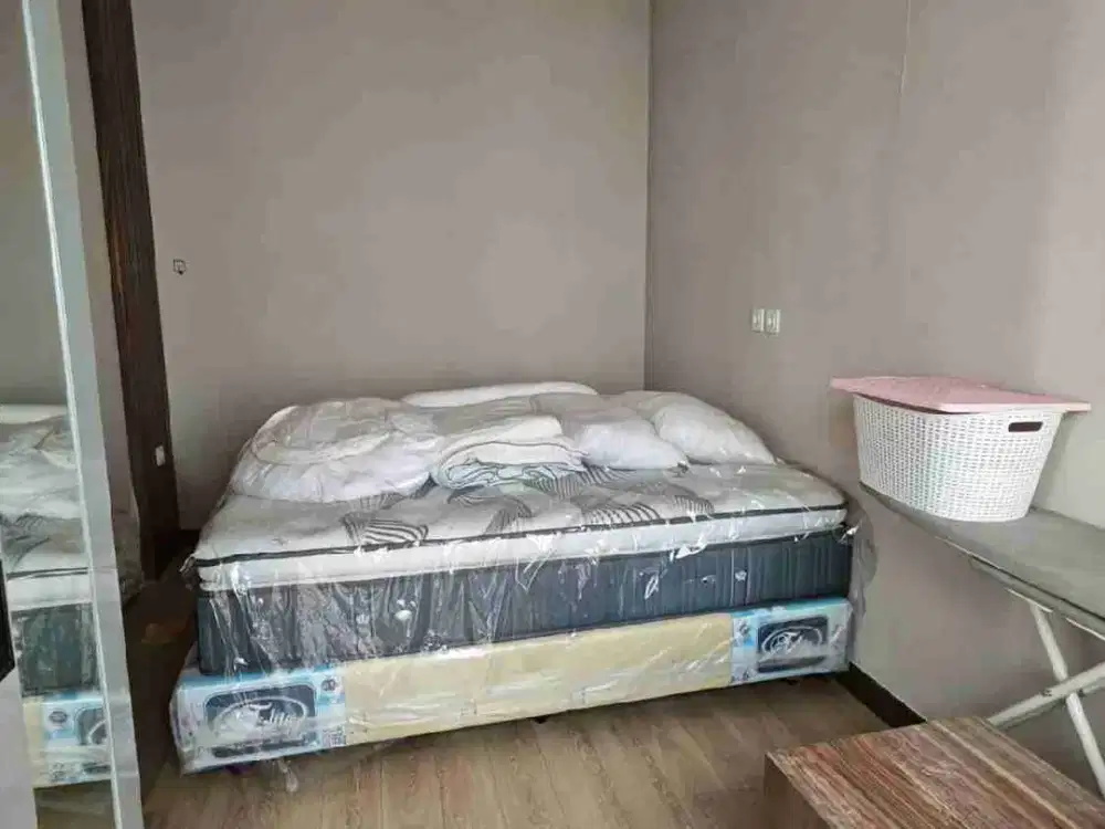 Rumah Riviera uk. 8x15, lt.120m2, lb.130m2, metland puri