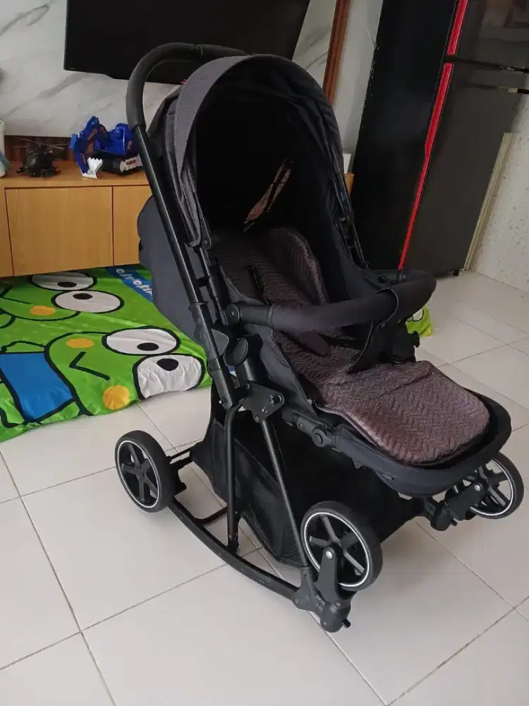 Di jual stroller LEGENDARY BABE, bisa nego