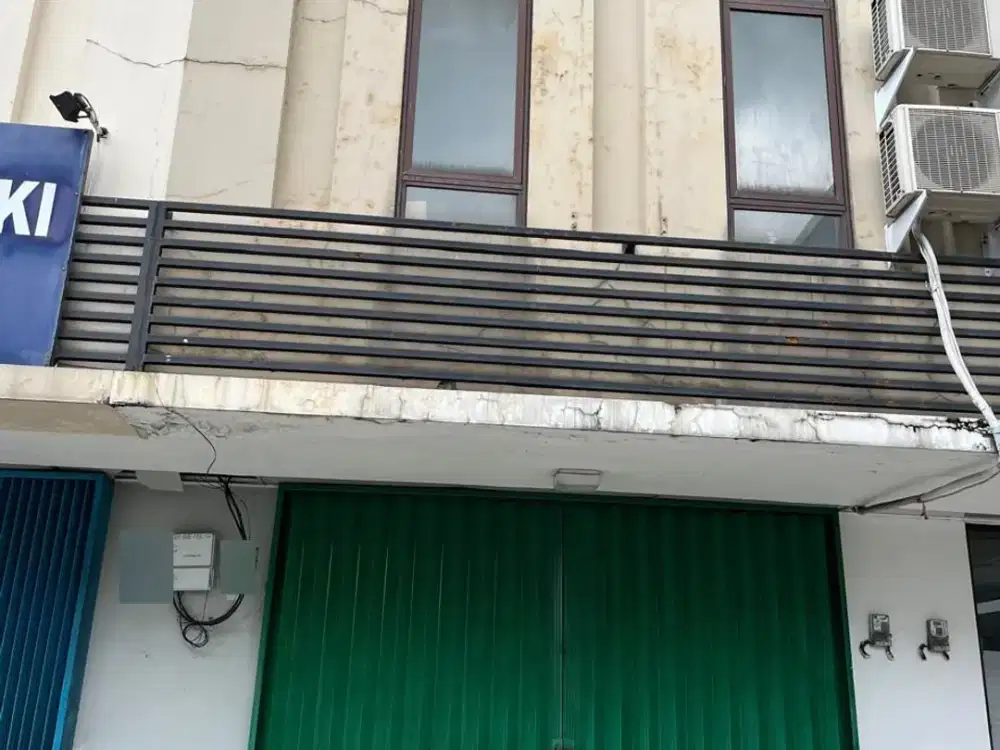 Ruko Strategis 3 Lantai @ Lippo Cikarang | Cocok Kantor & Bisnis | Sewa / Jual | SHM