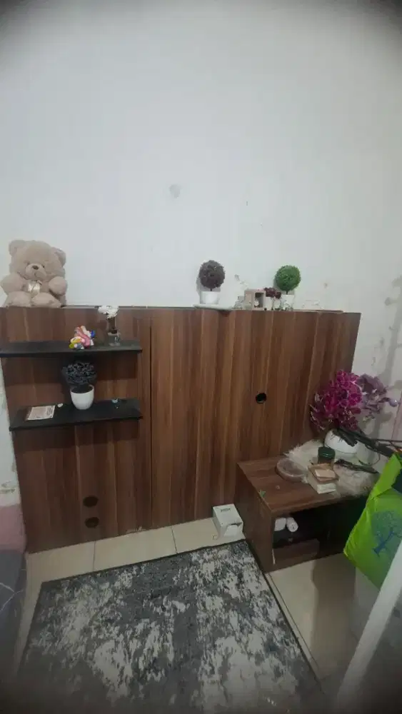 Di jual meja makan dan meja kayu pajangan