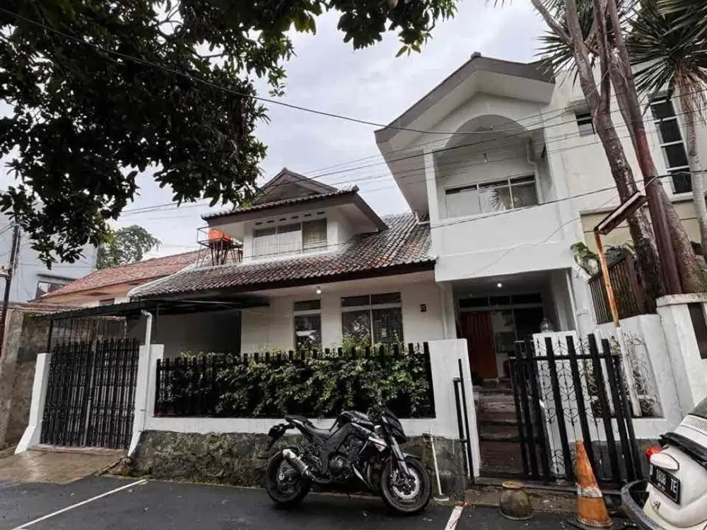 JUAL RUMAH TINGGAL 2 TINGKAT