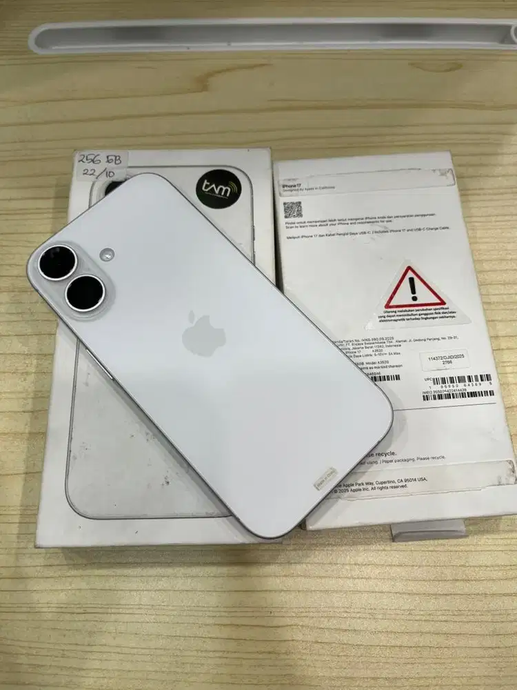 iPhone 17 256Gb iBox like new