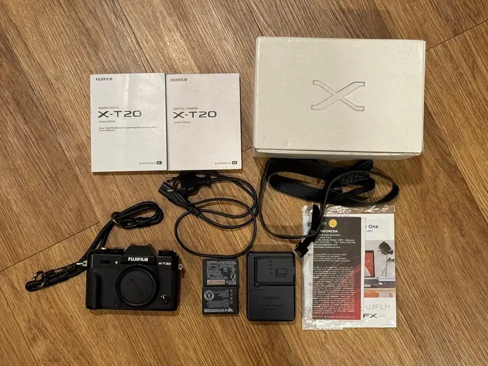 Fujifilm X-T20 Body Only - Kamera Mirrorless - Kondisi Mulus