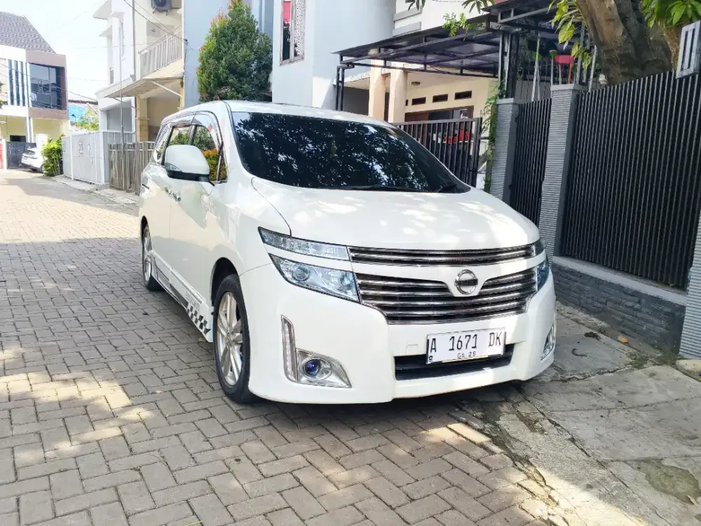 Nissan Elgrand 2011 Bensin