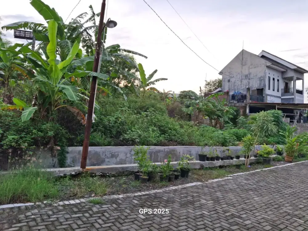 Tanah manyaran jalan lebar lokasi datar shm jual cepat