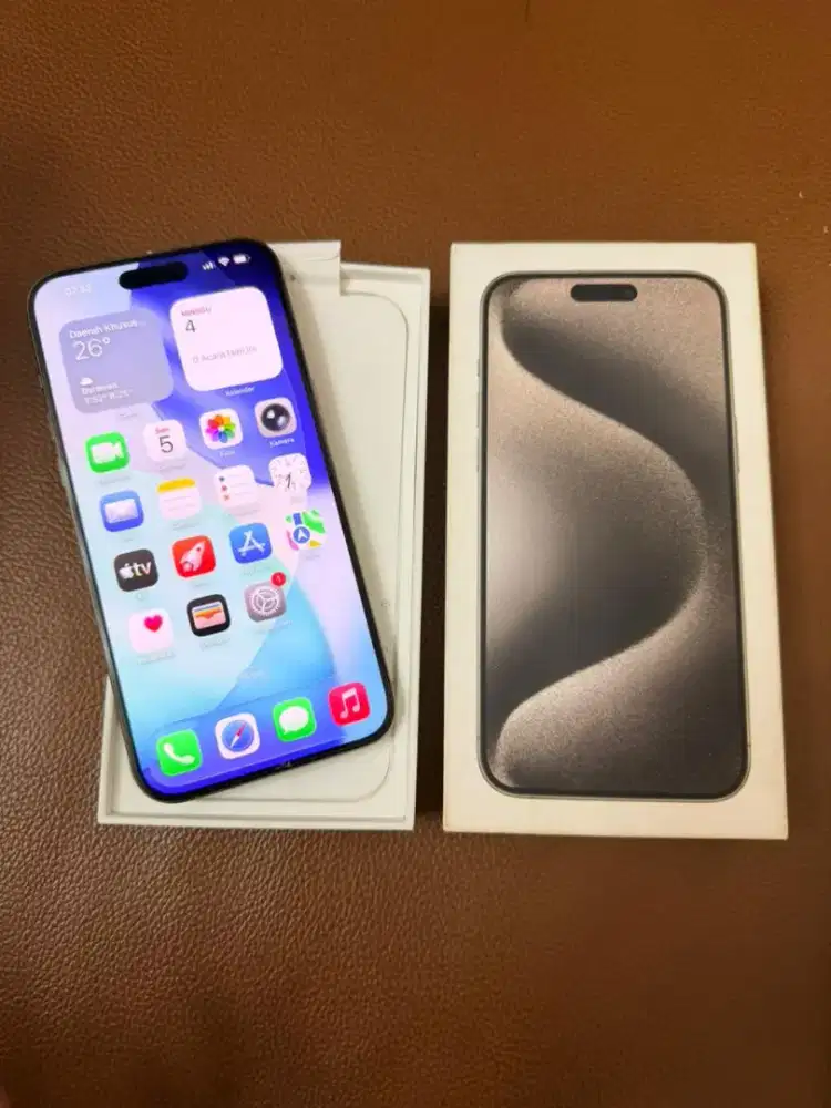 Dijual iPhone 15 Pro Max resmi iBox Indonesia, siap pakai.