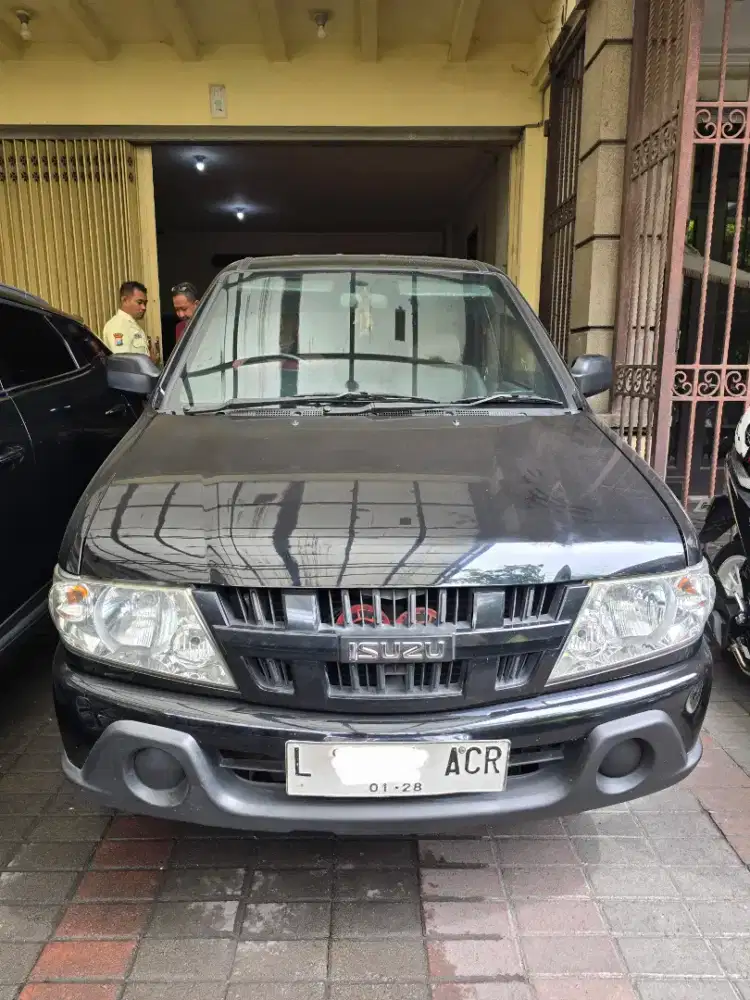 Isuzu Panther LM 2017 Diesel Hitam Tangan Pertama Kenjeran Surabaya