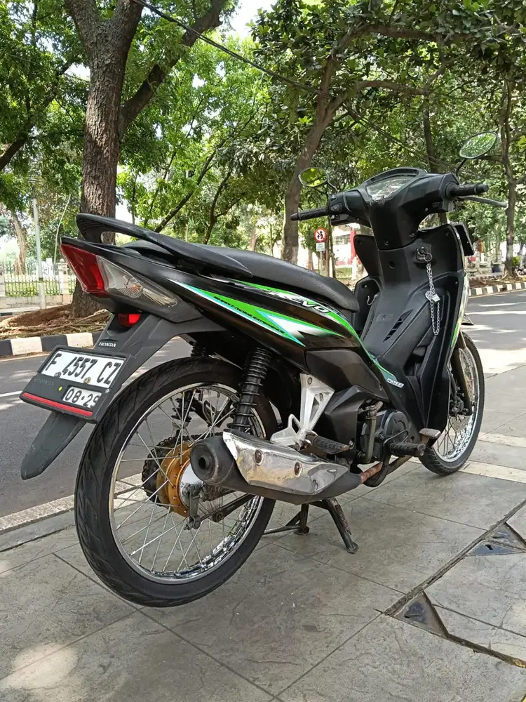 DIJUAL CASH HONDA REVO 110 INJEKSI THN 2014 PJK IDUP SIAP PAKAI