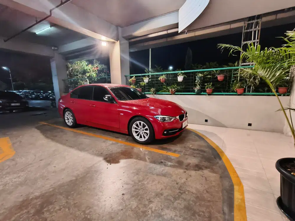 BMW 320i 2016 Bensin