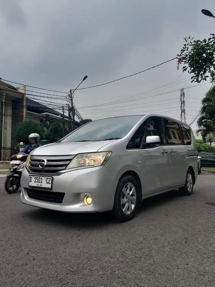 Nissan Serena 2.0 X matic 2013