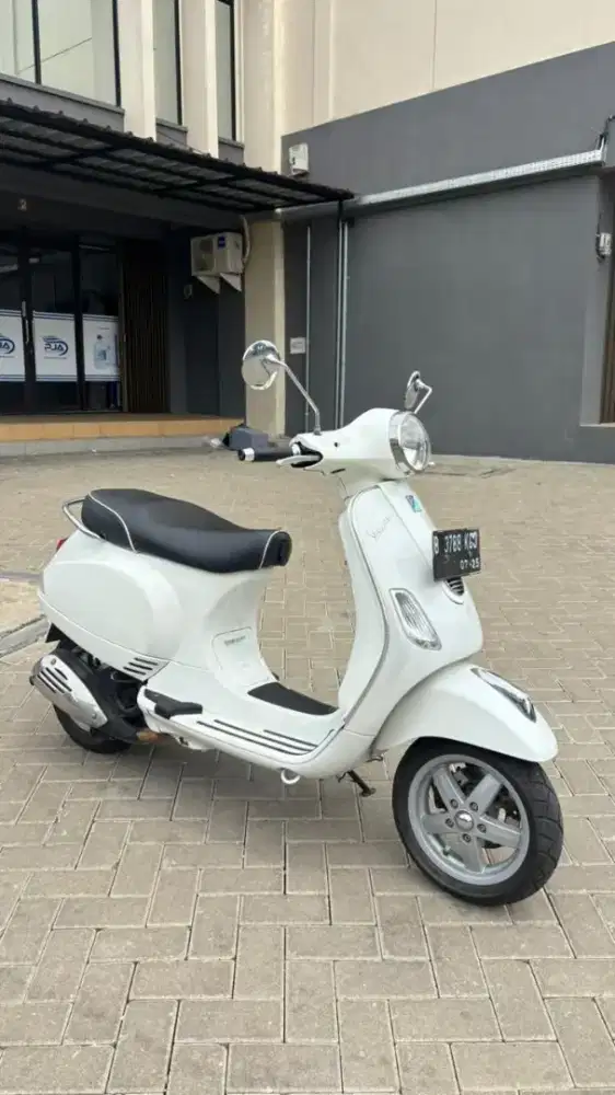 Motor Vespa matic LX 150