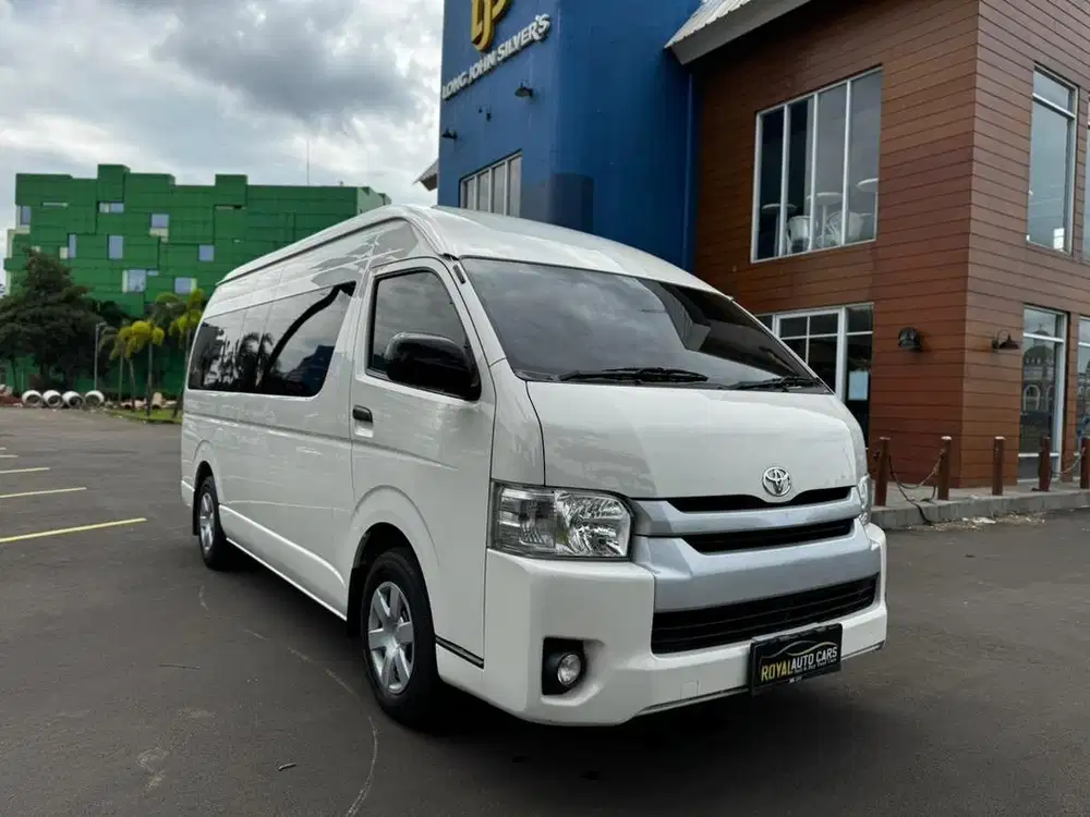 PAJAK PANJANG!! Toyota Hiace 2.5 Commuter Manual 2019
