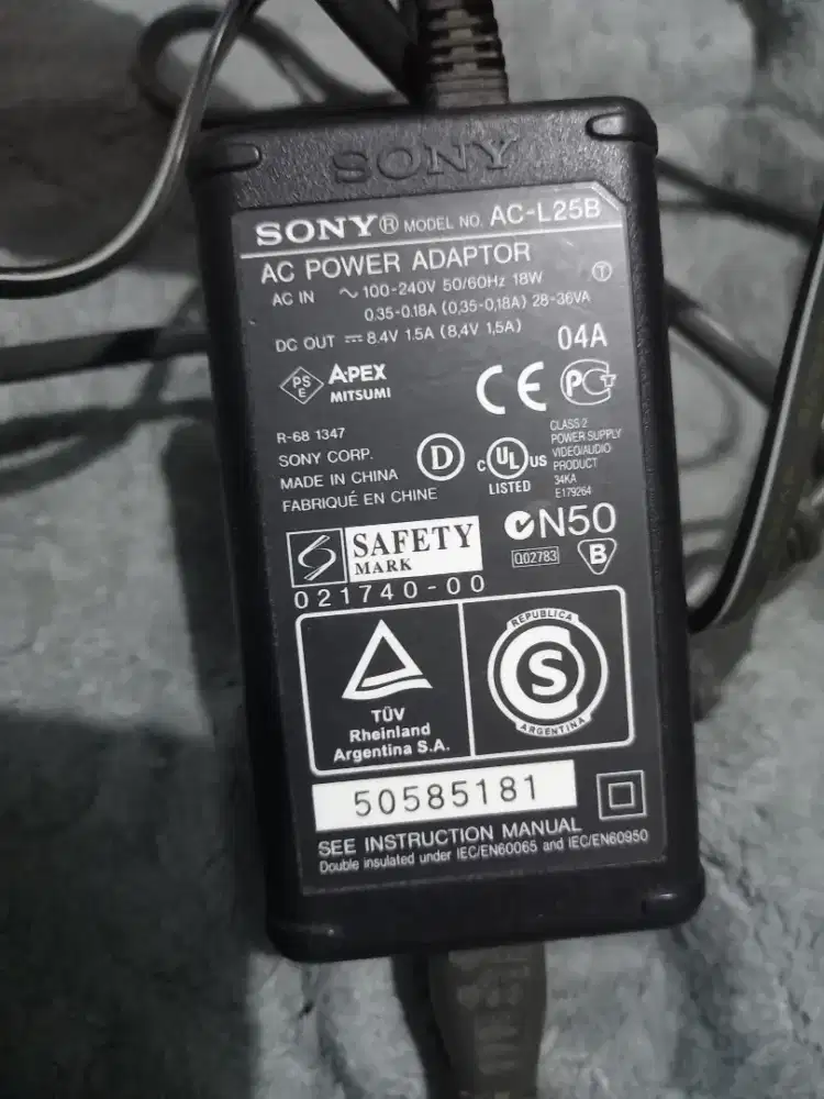 Sony Adaptor Camcorder type AC-L25B,fungsi normal
